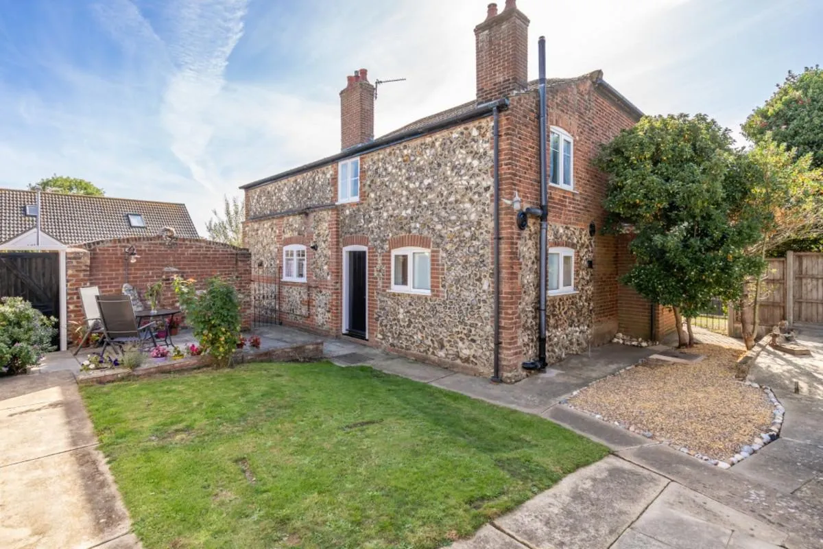 South Walsham Road, Acle, NR13, photo 22