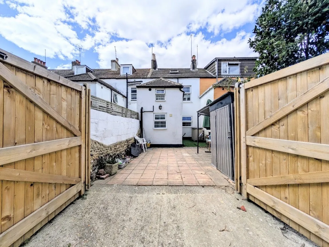 Graham Road, WORTHING, photo 3