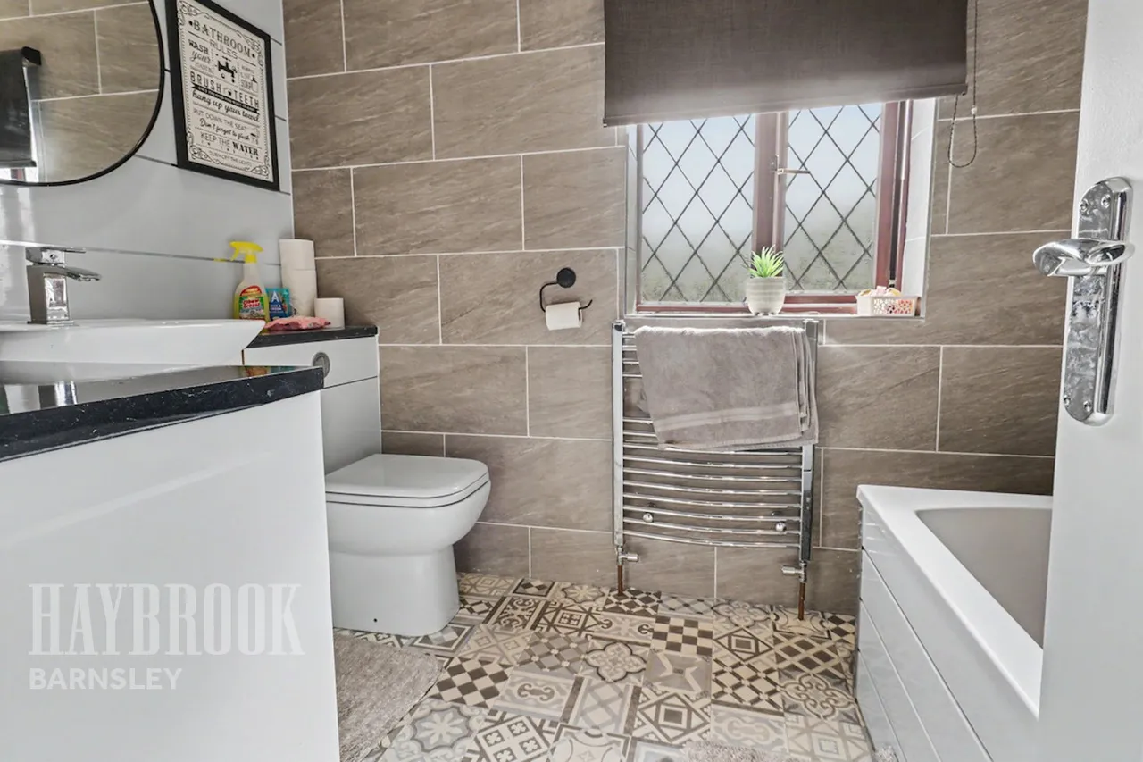 Pickup Crescent, Wombwell, photo 6