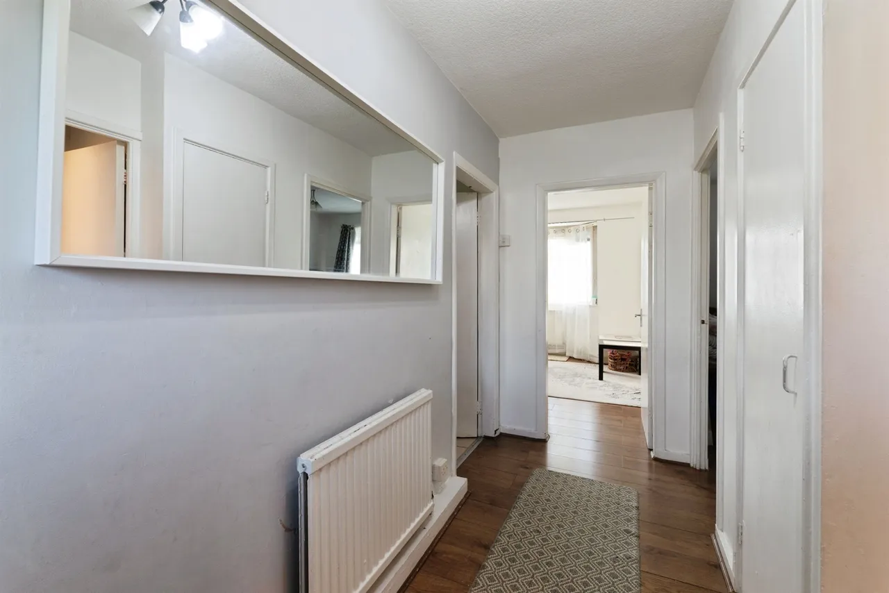 Alfreds Gardens, Barking, photo 6
