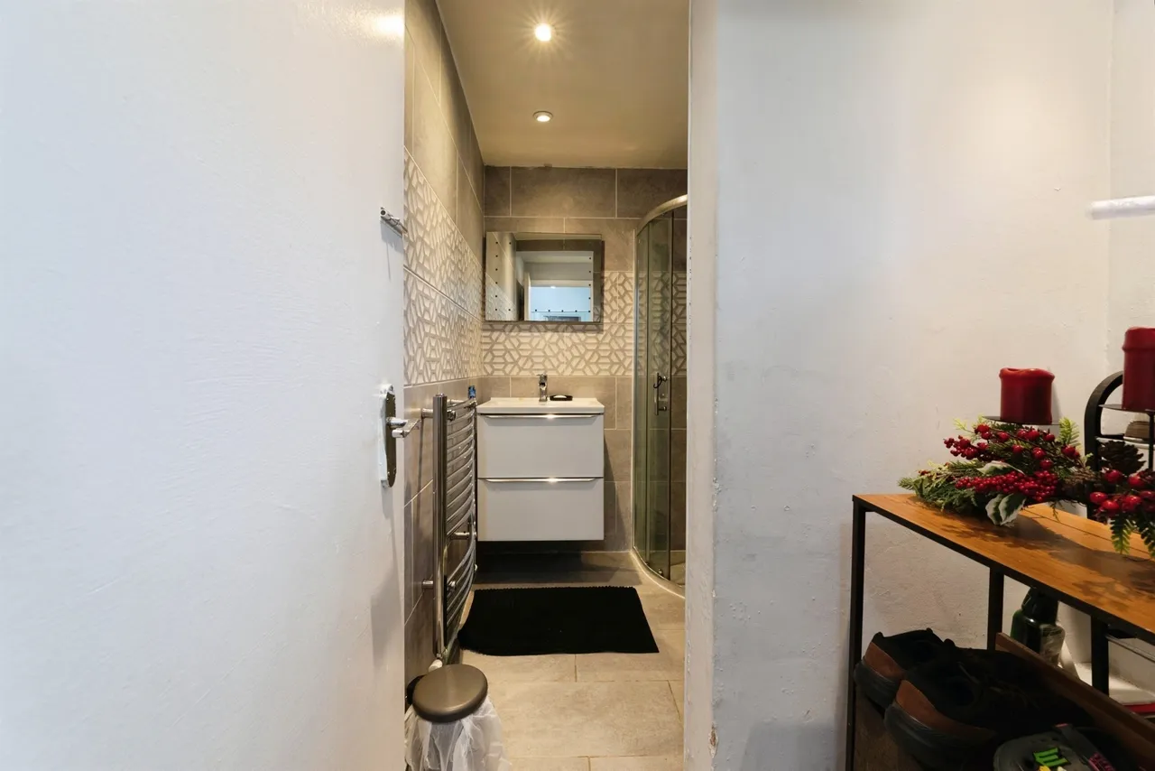 Alfreds Gardens, Barking, photo 12