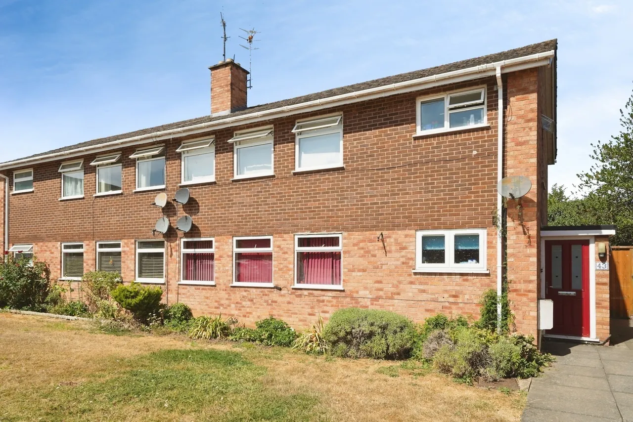 Fountain Court, Waterside, WR11, photo 3