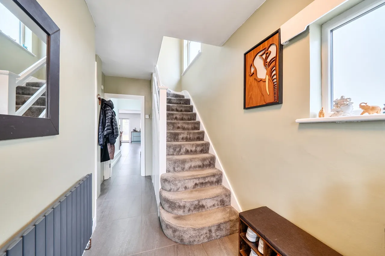 Oxford Gardens, Denham, UB9, photo 8