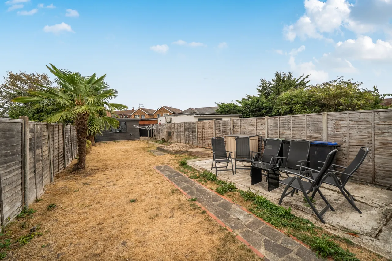 Oxford Gardens, Denham, UB9, photo 17