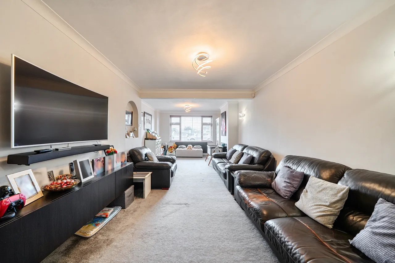 Oxford Gardens, Denham, UB9, photo 5