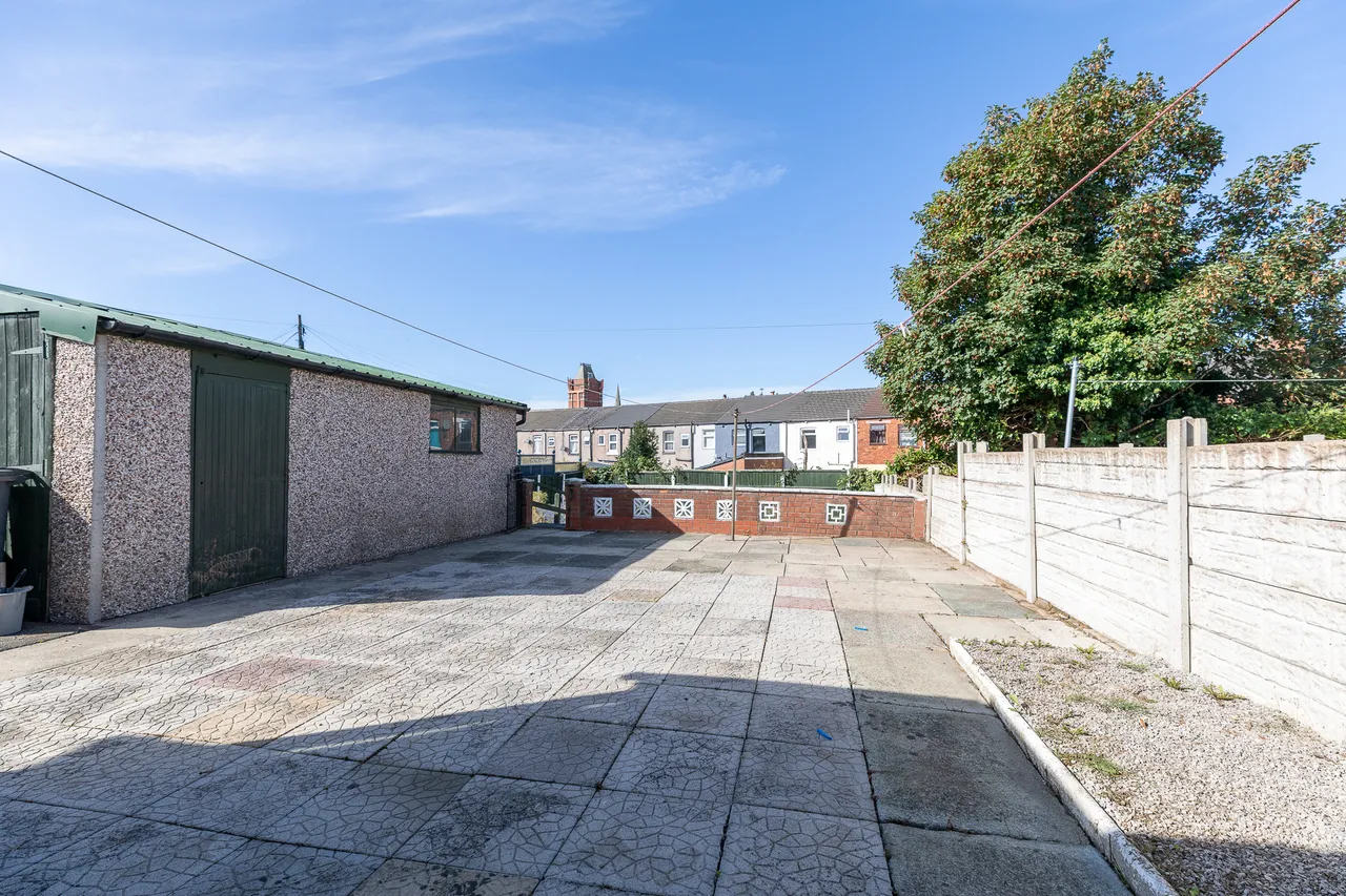 St. Andrews Crescent, Hindley, WN2, photo 6