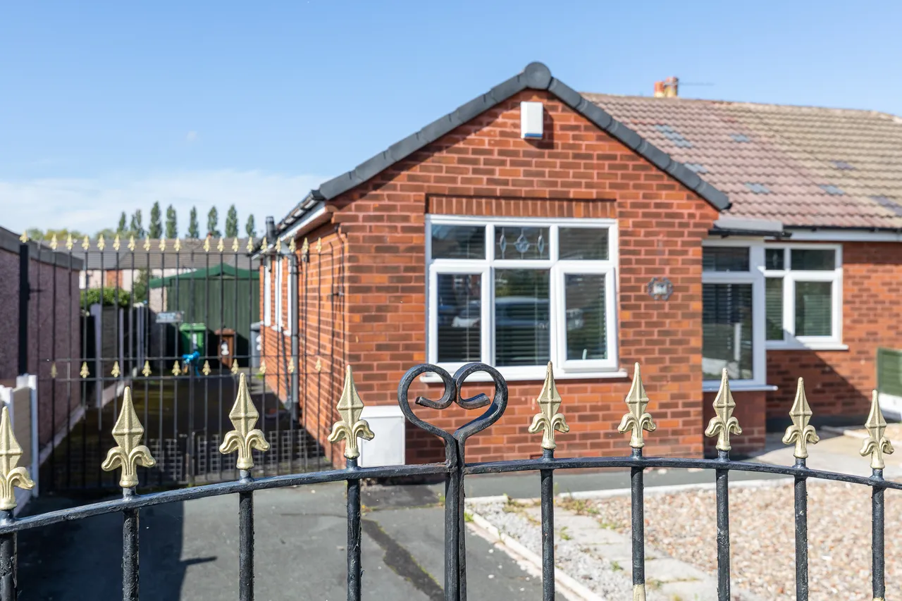 St. Andrews Crescent, Hindley, WN2, photo 13