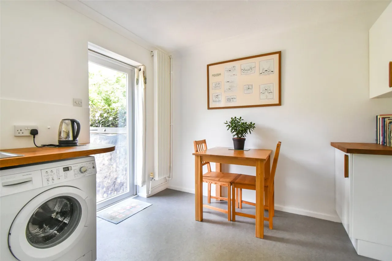 Coltsfoot Place, Hook, Hampshire, RG27 9PW, photo 6