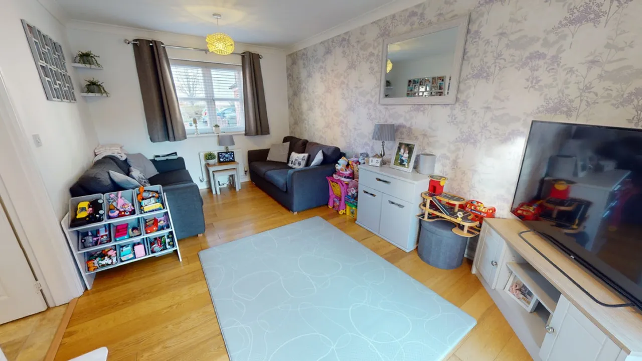 Persimmon Gardens, Cheltenham, Glos, photo 6
