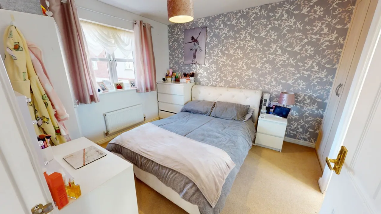 Persimmon Gardens, Cheltenham, Glos, photo 9