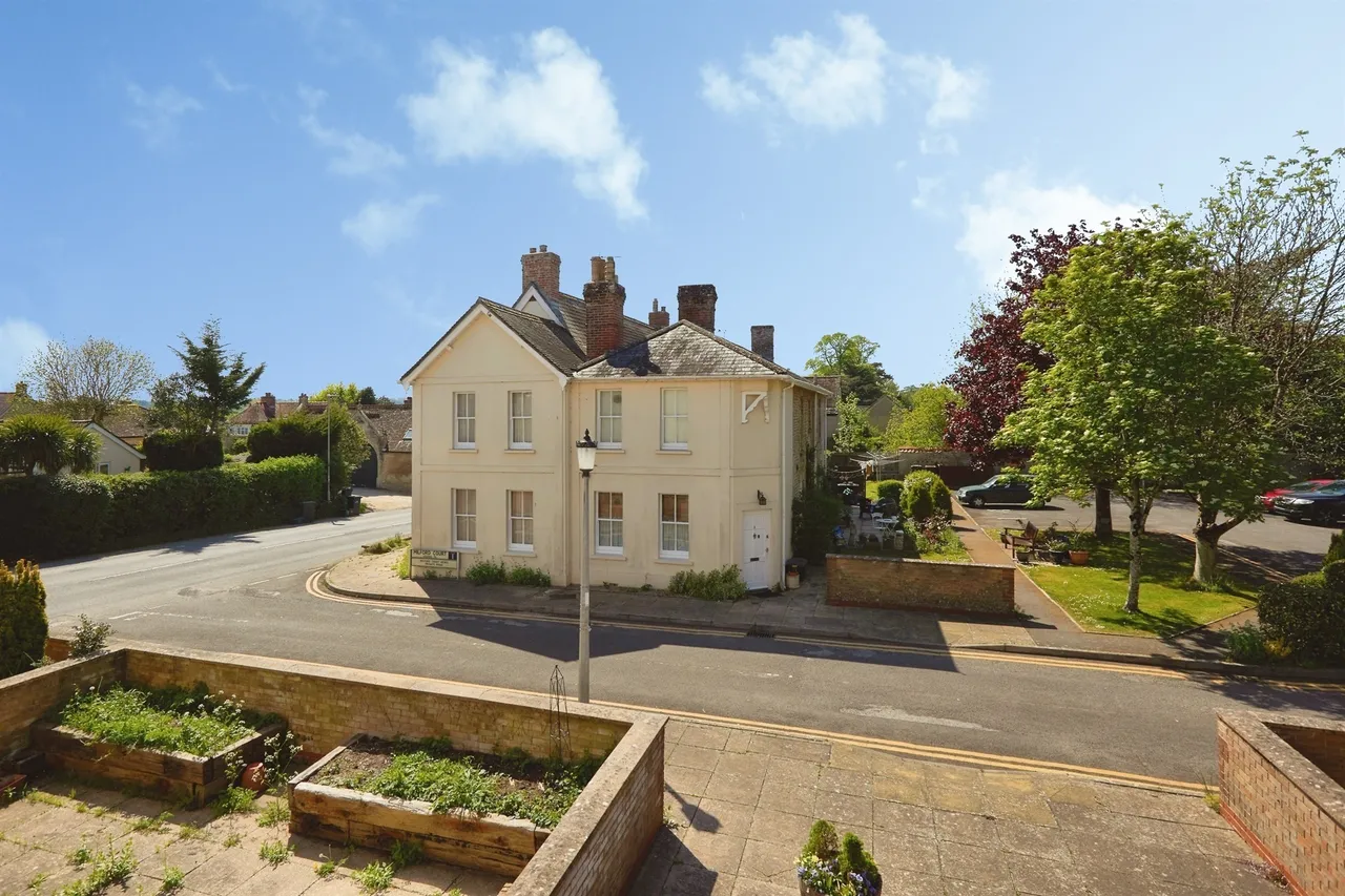 Milford Court, Gillingham, SP8, photo 8