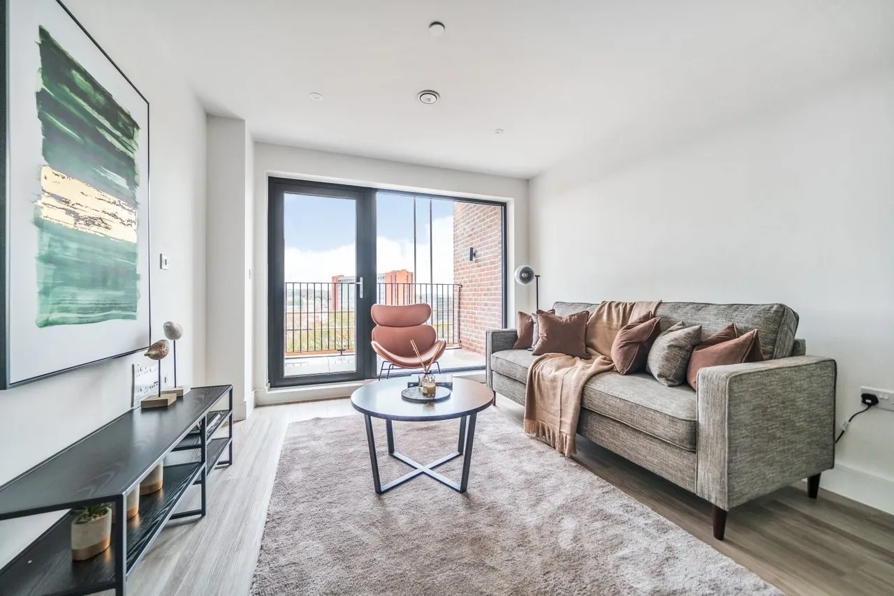 2 bed flat to rent — Whiffens Avenue, Chatham, ME4