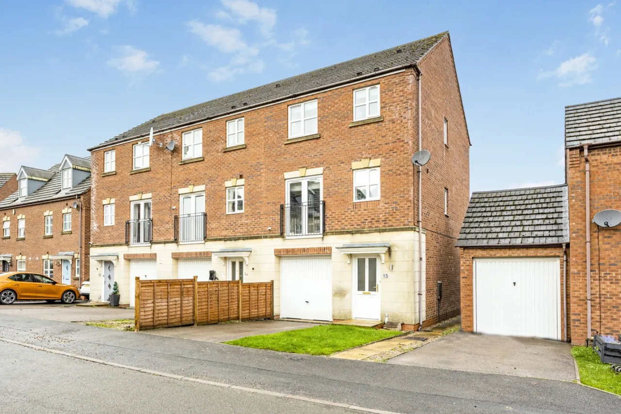 4 bed house for sale — Coalville