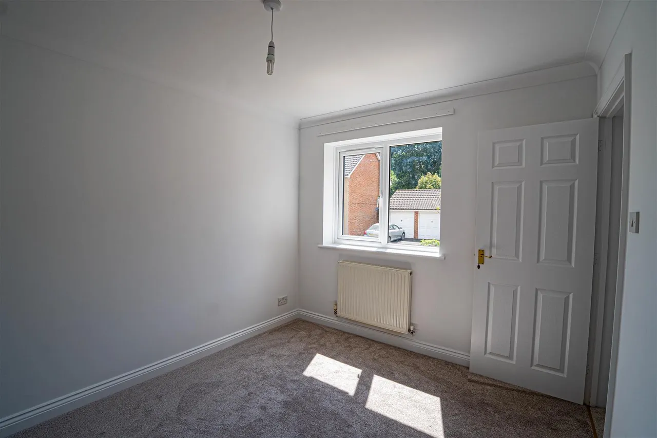 Ashdown Close, St. Leonards-On-Sea, photo 6