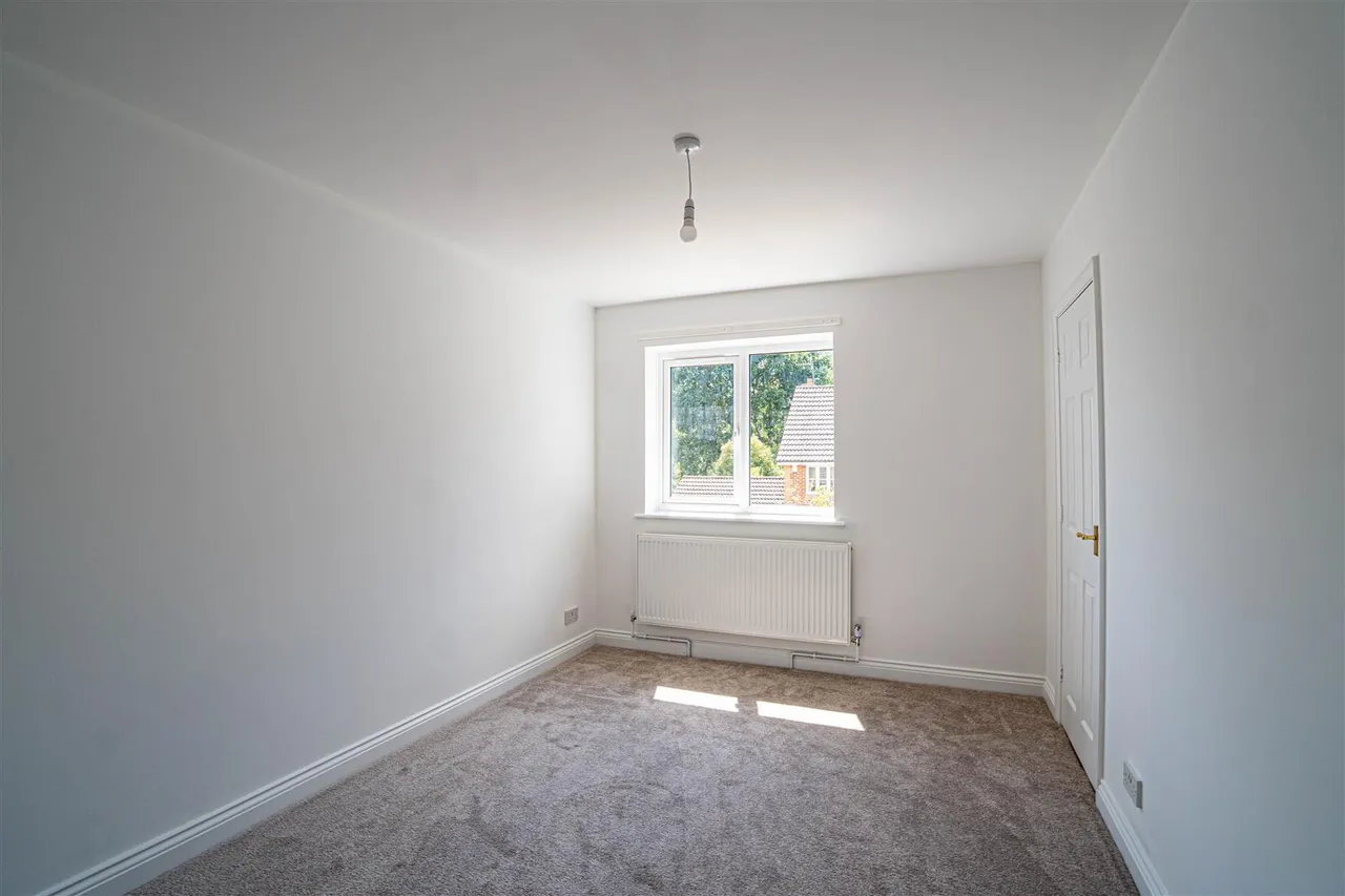 Ashdown Close, St. Leonards-On-Sea, photo 12