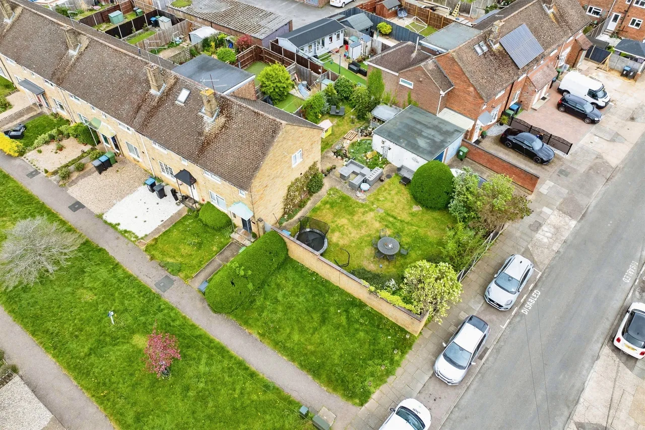 2 bed house for sale — Hawthorn Lane, Hemel Hempstead