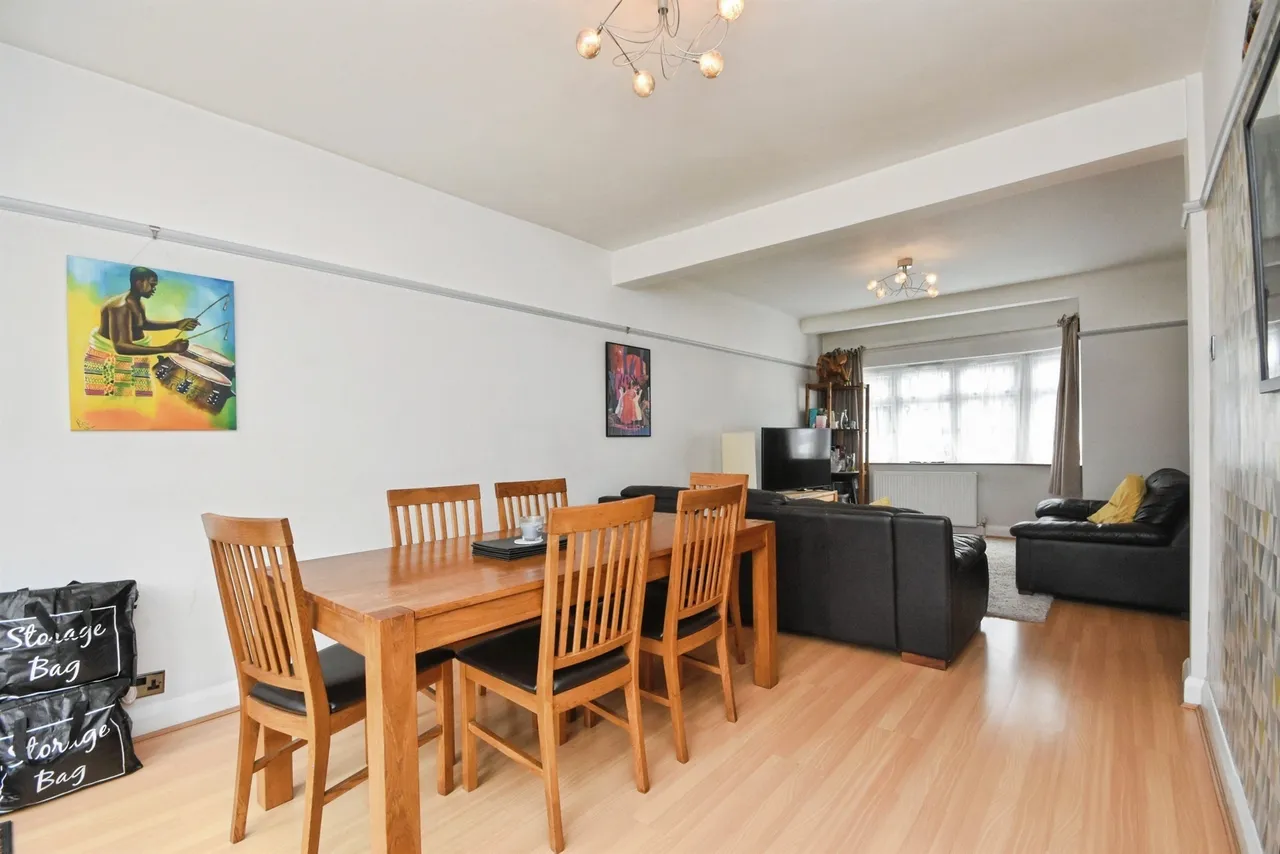 Brian Road, Romford, RM6, photo 6