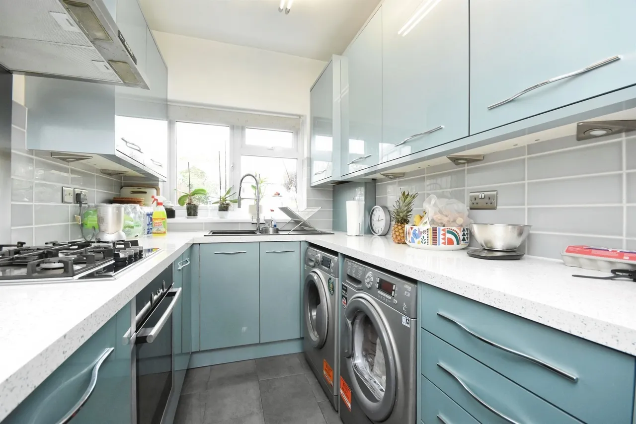 Brian Road, Romford, RM6, photo 8