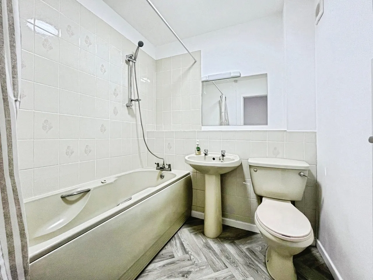 Rusham Road, Egham, TW20, photo 5
