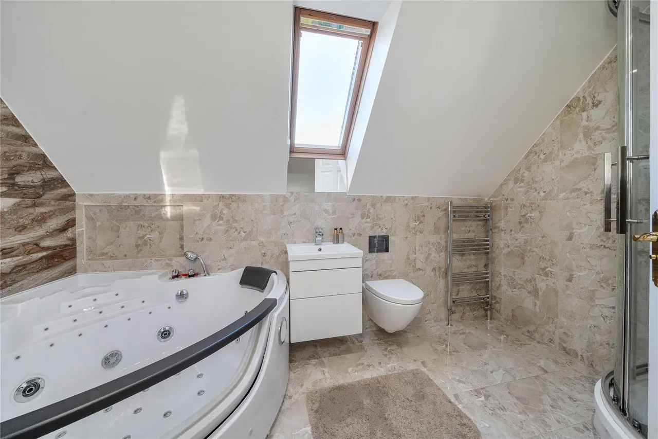 Sandringham Drive, Dartford, Kent, DA2, photo 12