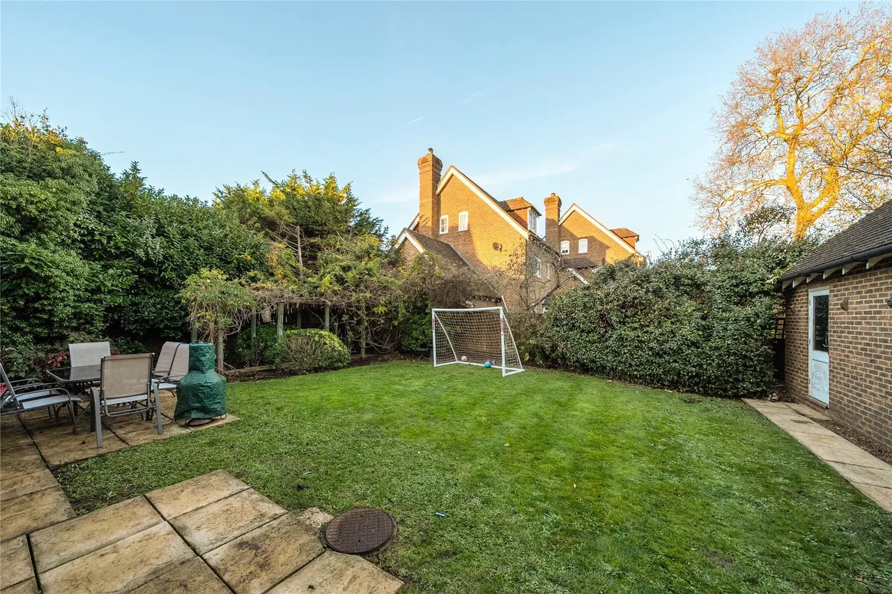 Sandringham Drive, Dartford, Kent, DA2, photo 17