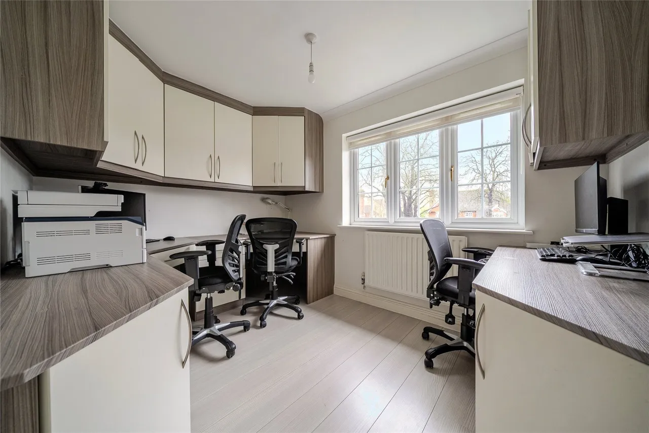 Sandringham Drive, Dartford, Kent, DA2, photo 64