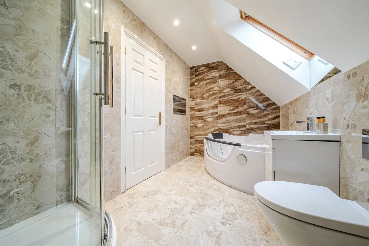 Sandringham Drive, Dartford, Kent, DA2, photo 45