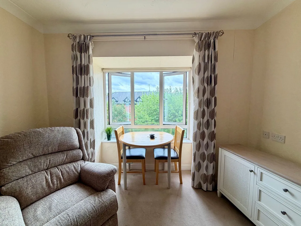 Brown Street, Rostherne Court, WA14, photo 4