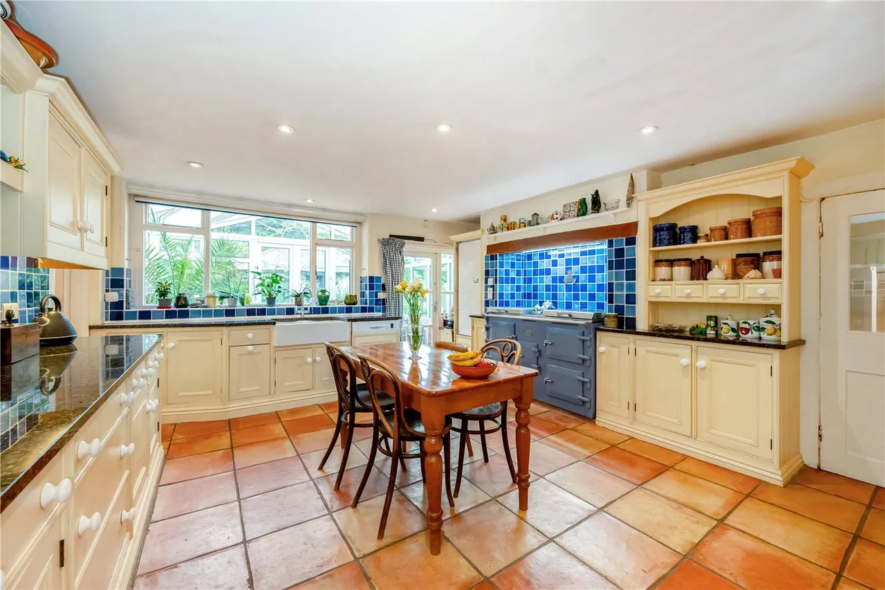 4 bed house for sale — Chalton, Waterlooville, Hampshire, PO8