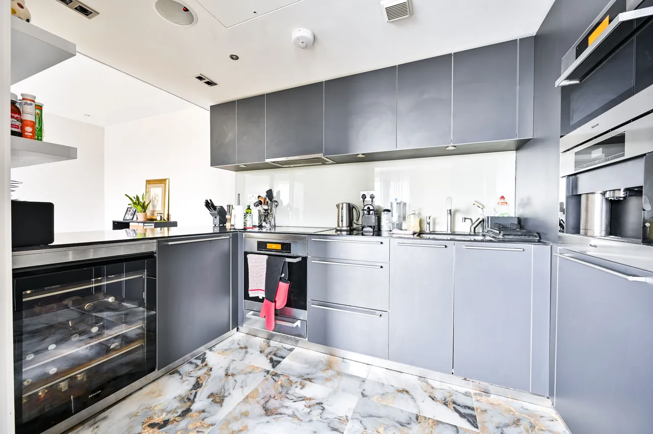 53 Counter House, Chelsea Creek, 1 Park Street, London, photo 6