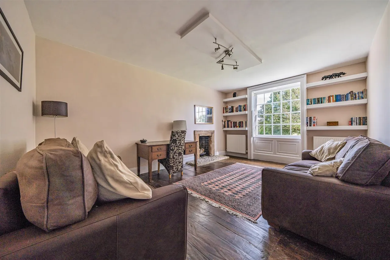Titchfield Lane, Wickham, photo 2