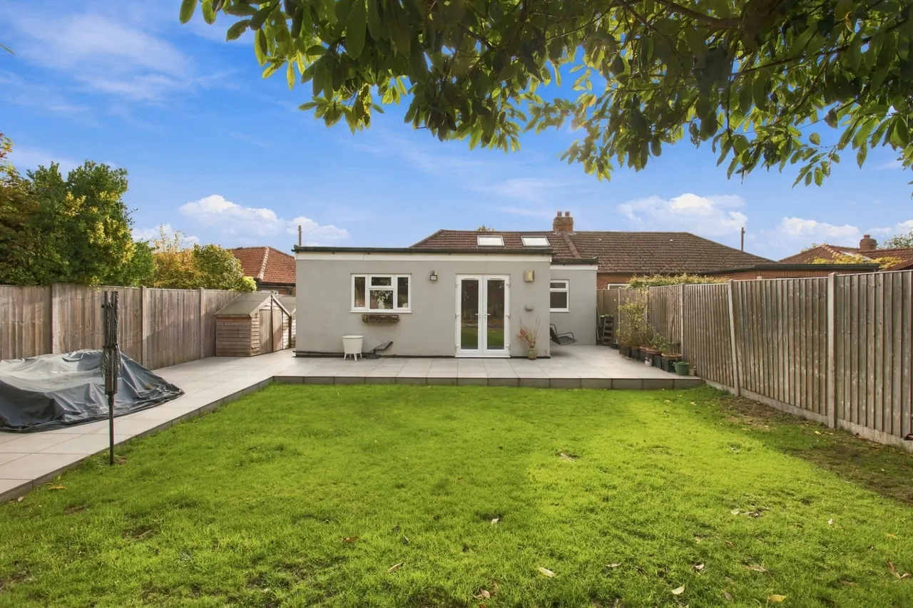 Vegal Crescent, Englefield Green, TW20, photo 23
