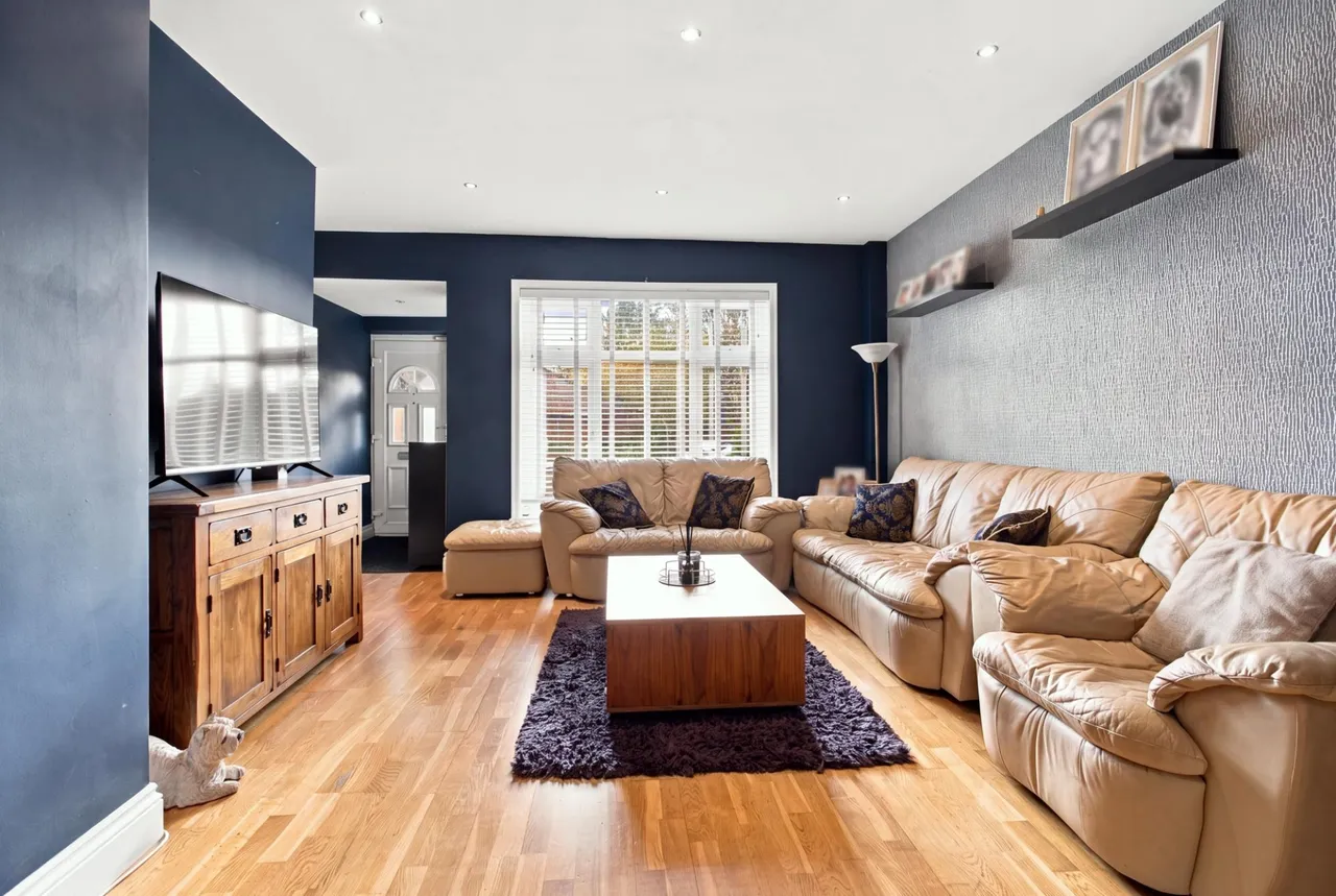 Vegal Crescent, Englefield Green, TW20, photo 6