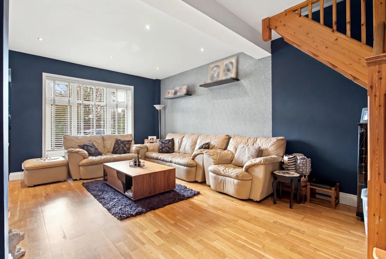 Vegal Crescent, Englefield Green, TW20, photo 5