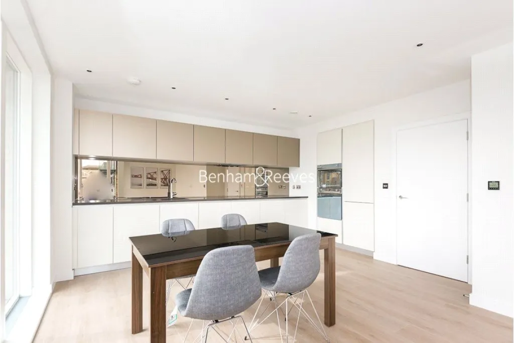 Heritage Place, Brentford, TW8, photo 3