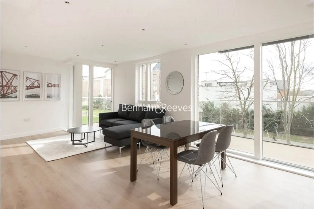 2 bed flat to rent, Heritage Place, Brentford, TW8