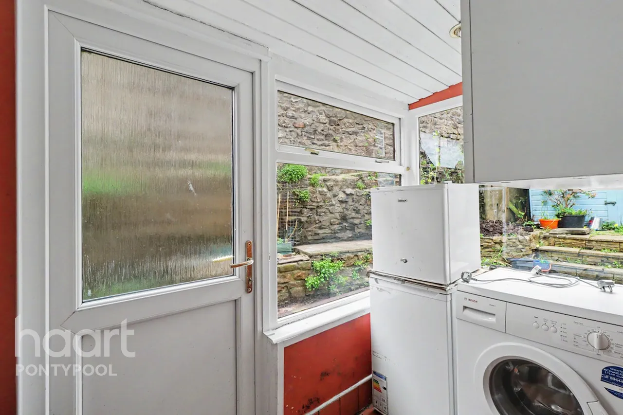 Merchants Hill, Pontypool, NP4, photo 5