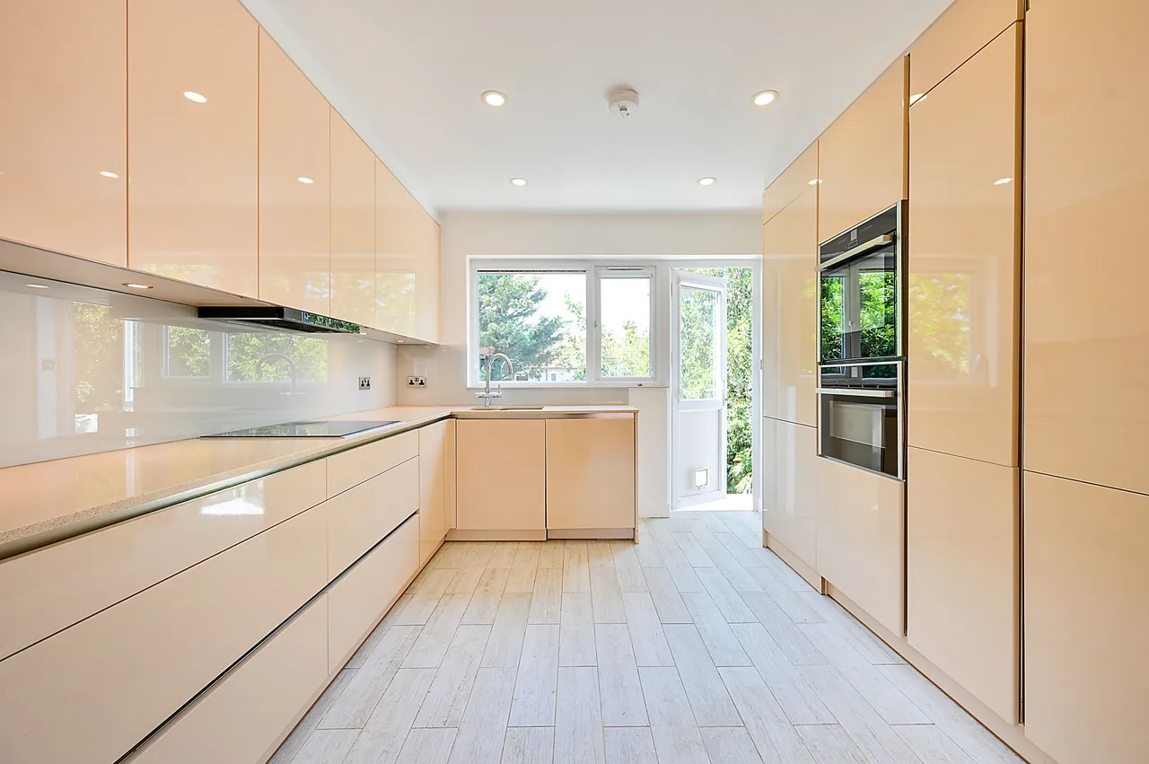 17a Errol Gardens, New Malden, photo 6