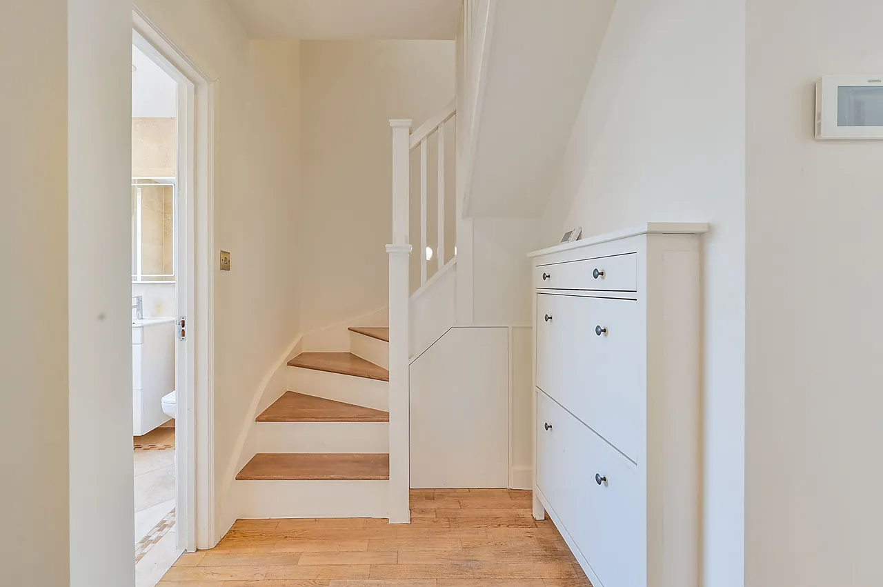 17a Errol Gardens, New Malden, photo 7