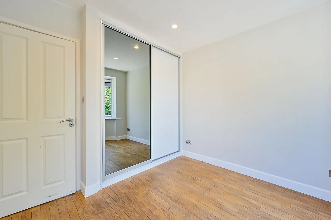 17a Errol Gardens, New Malden, photo 12