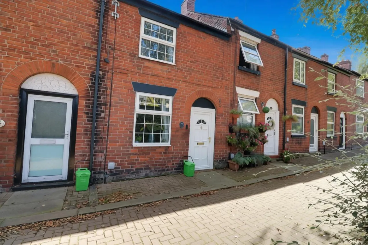 2 bed property for sale, John Street, Congleton