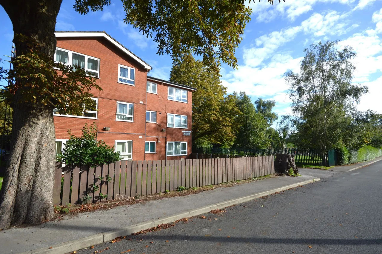Chestnut Villas, Stockport, photo 18