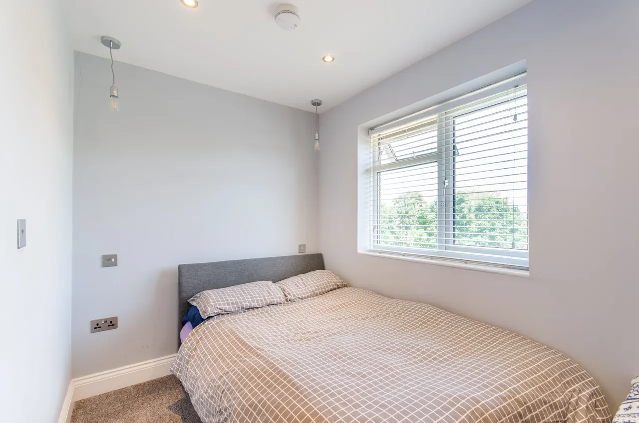 Flat 6, 5 Sentinel Close, Northolt, photo 4