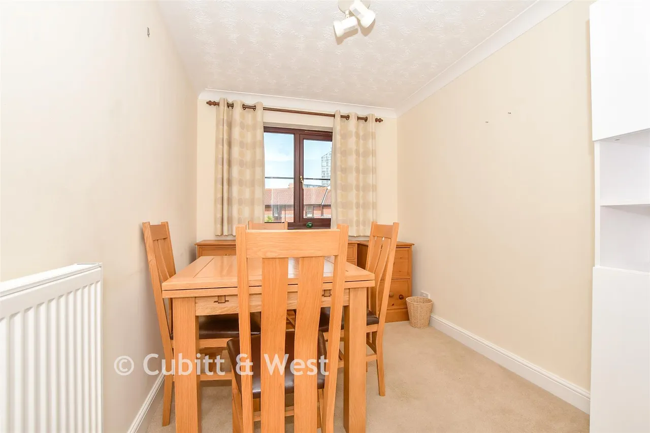 Warblington Street, Portsmouth, PO1, photo 7