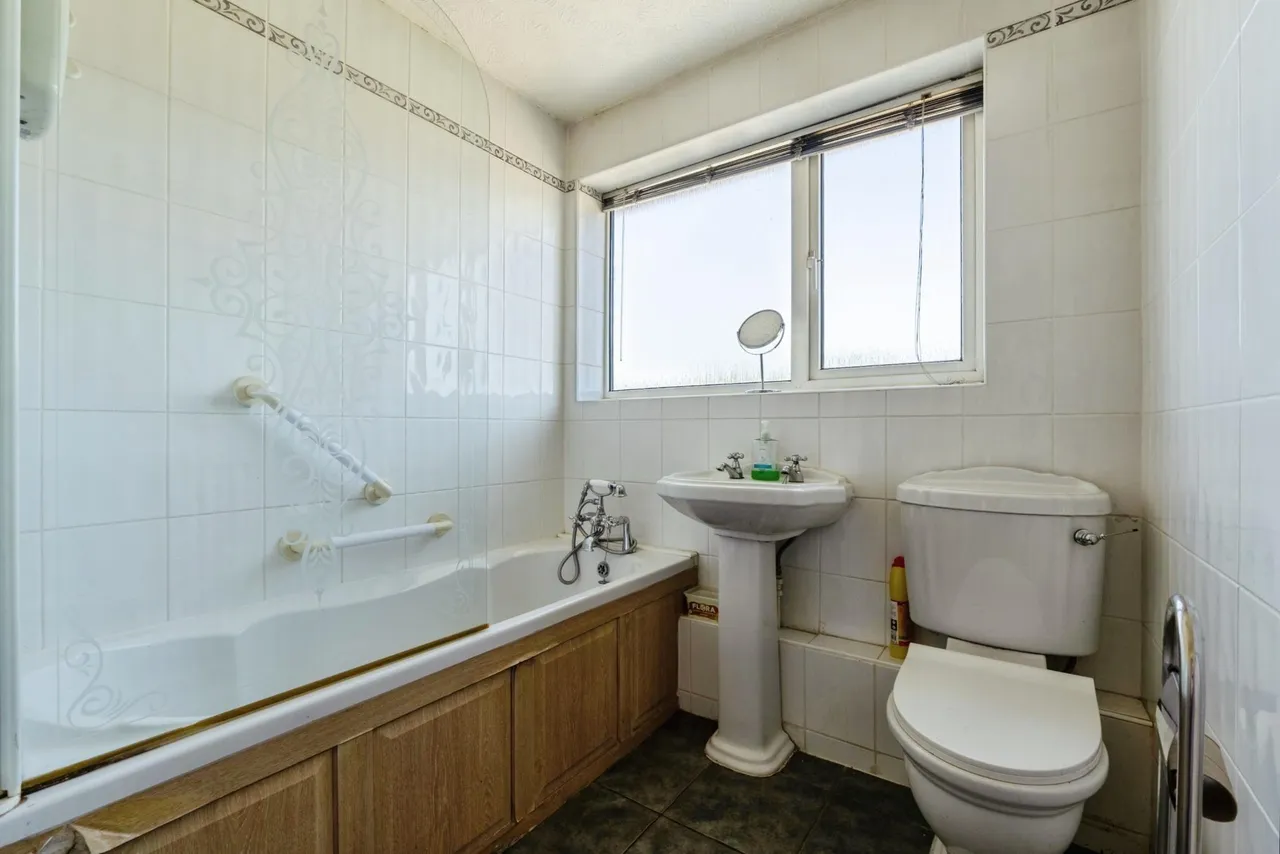 Kensington Avenue, Loughborough, LE11, photo 12
