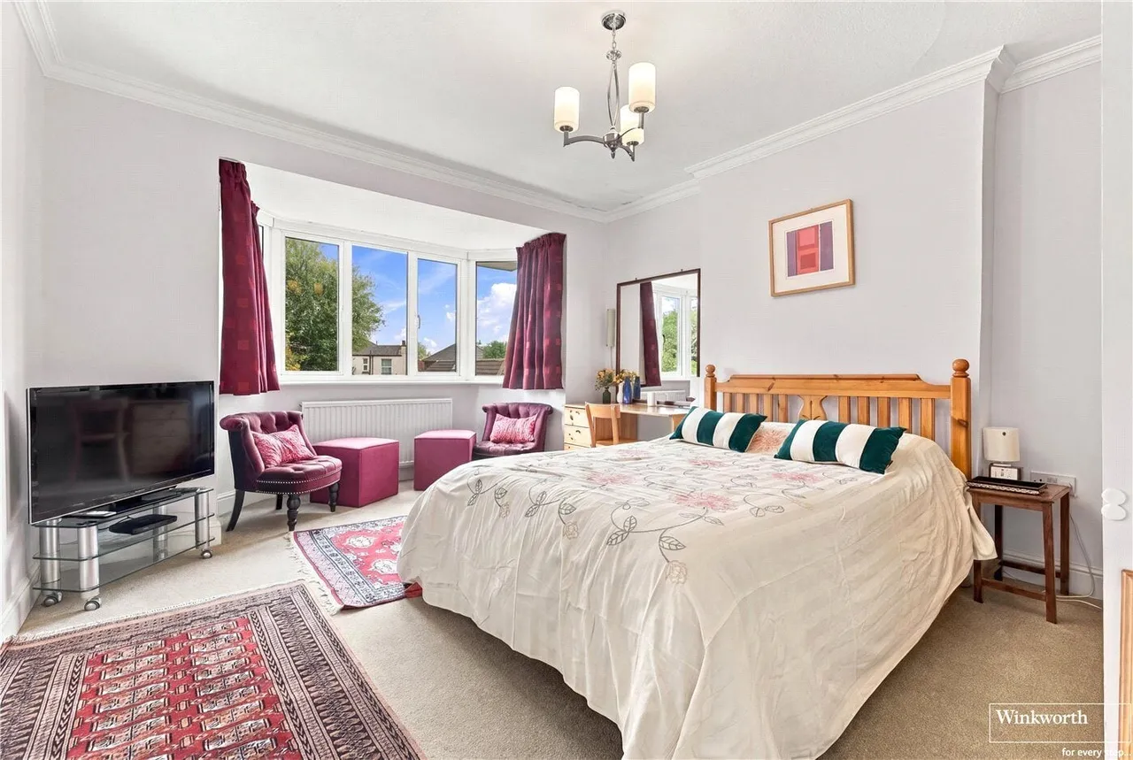 Fallow Court Avenue, Finchley, N12, photo 7