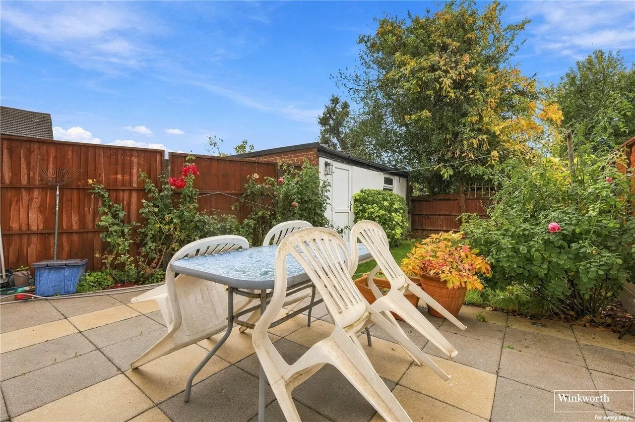 Fallow Court Avenue, Finchley, N12, photo 28