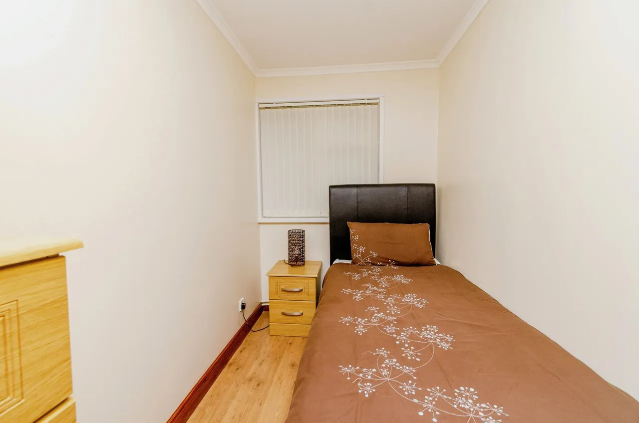 Hambledon Close, Wolverhampton, photo 10
