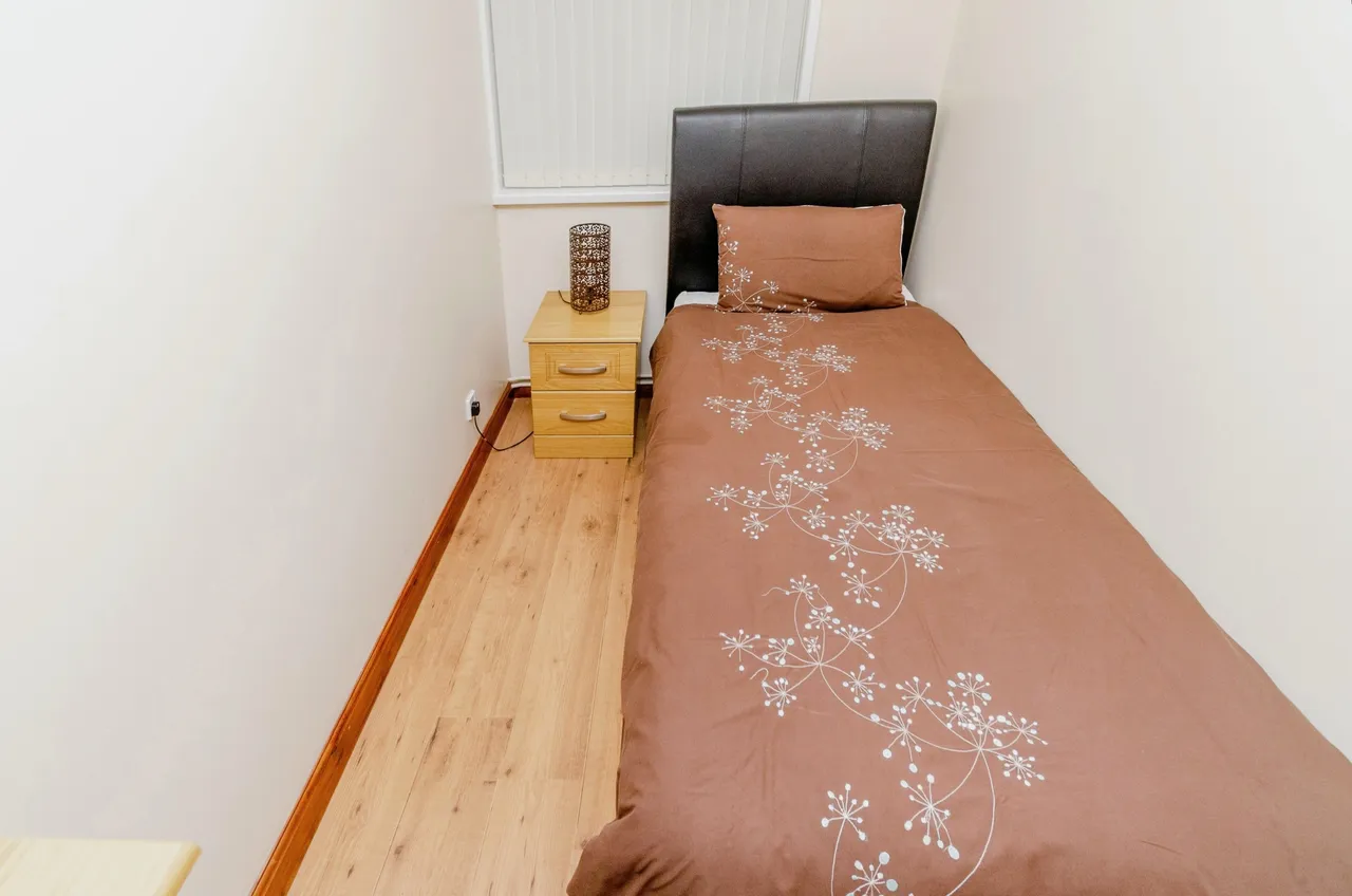 Hambledon Close, Wolverhampton, photo 11