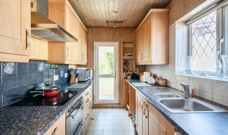 Kingscroft Road, Leatherhead, KT22, photo 3
